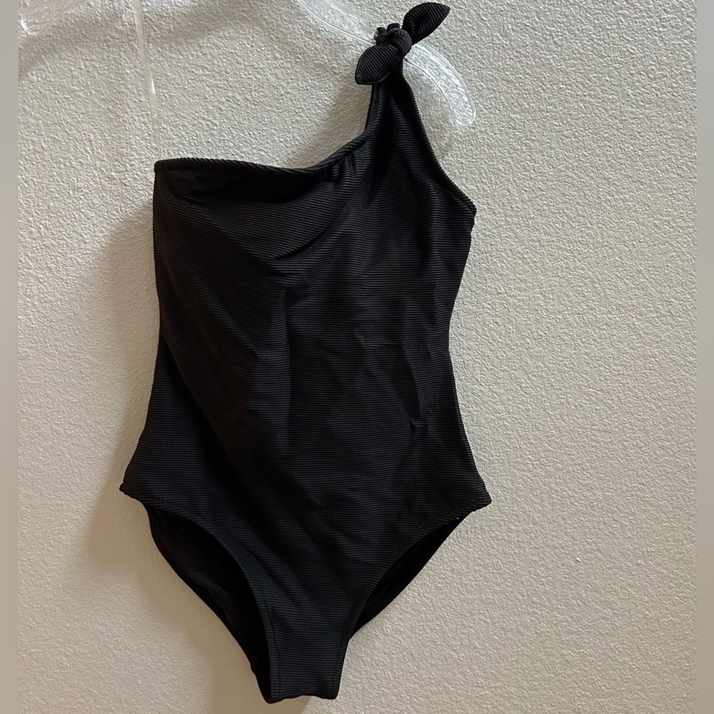 Old Navy One Shoulder Black Ribbed Swimsuit, Small